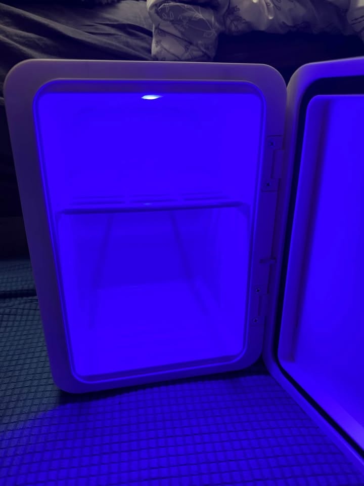 Mini refrigerator - photo 3