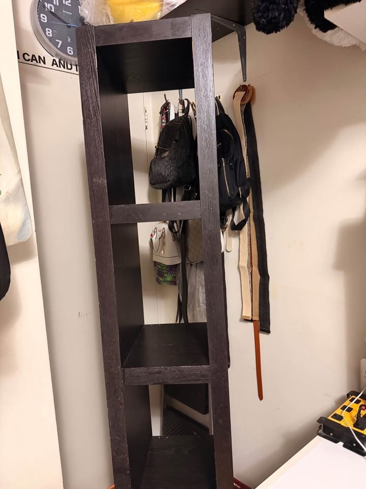 Bookshelf - photo 3