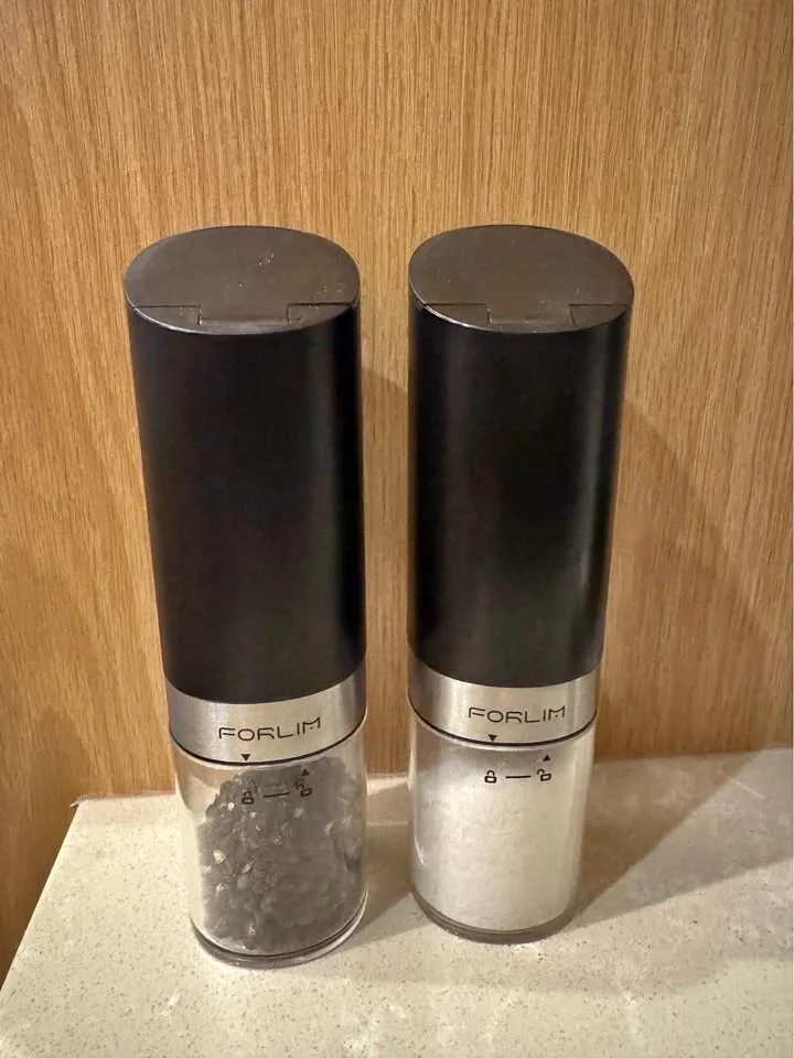 FORLIM Automatic Salt & Pepper Grinder Set