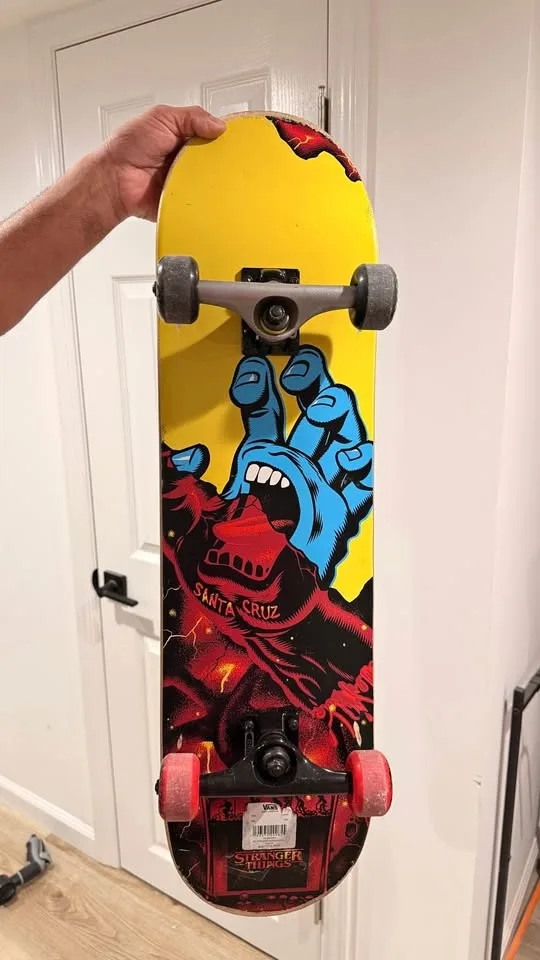 Santa Cruz Stranger Things Skateboard Complete