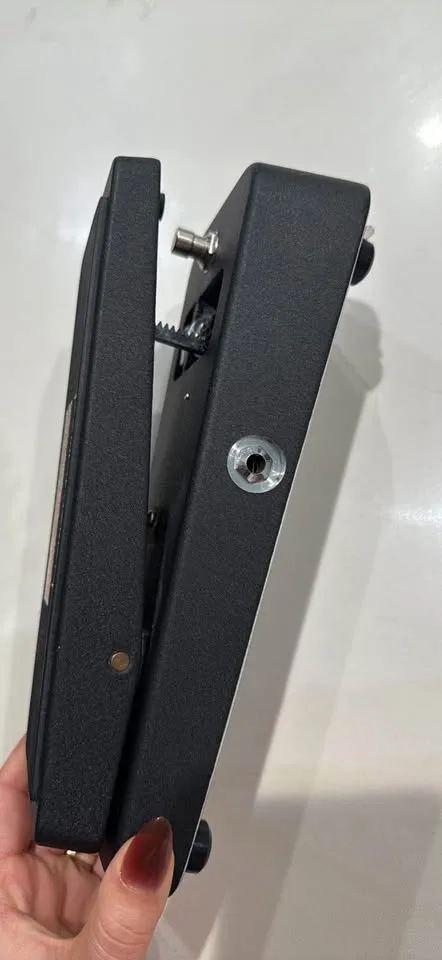 Amplifier and guitar pedals image indicator(2)