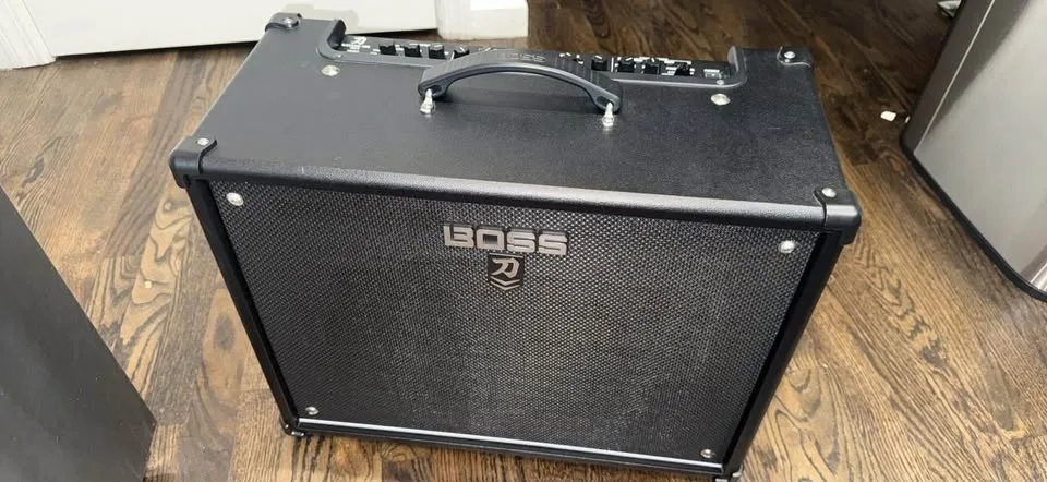 Amplifier and guitar pedals image indicator(6)