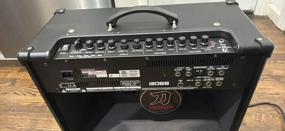 Amplifier and guitar pedals image indicator(8)