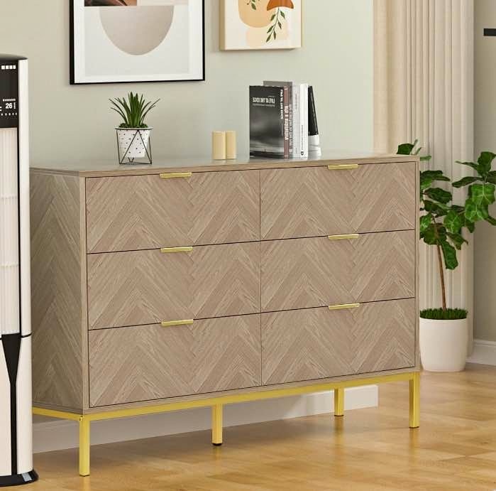 6 drawer dresser in light oak/gold