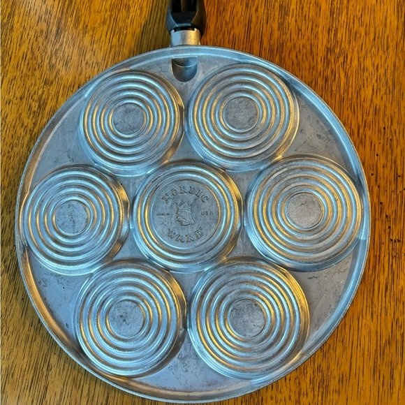 NORDIC WARE Emoji Non Stick Mini Pancake Make - photo 3