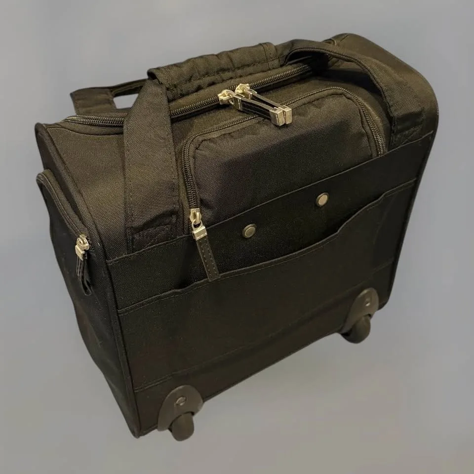 Samsonite Rolling Underseat Carry-On Bag image indicator(2)