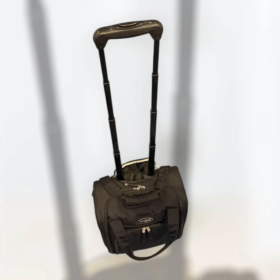 Samsonite Rolling Underseat Carry-On Bag image indicator(5)