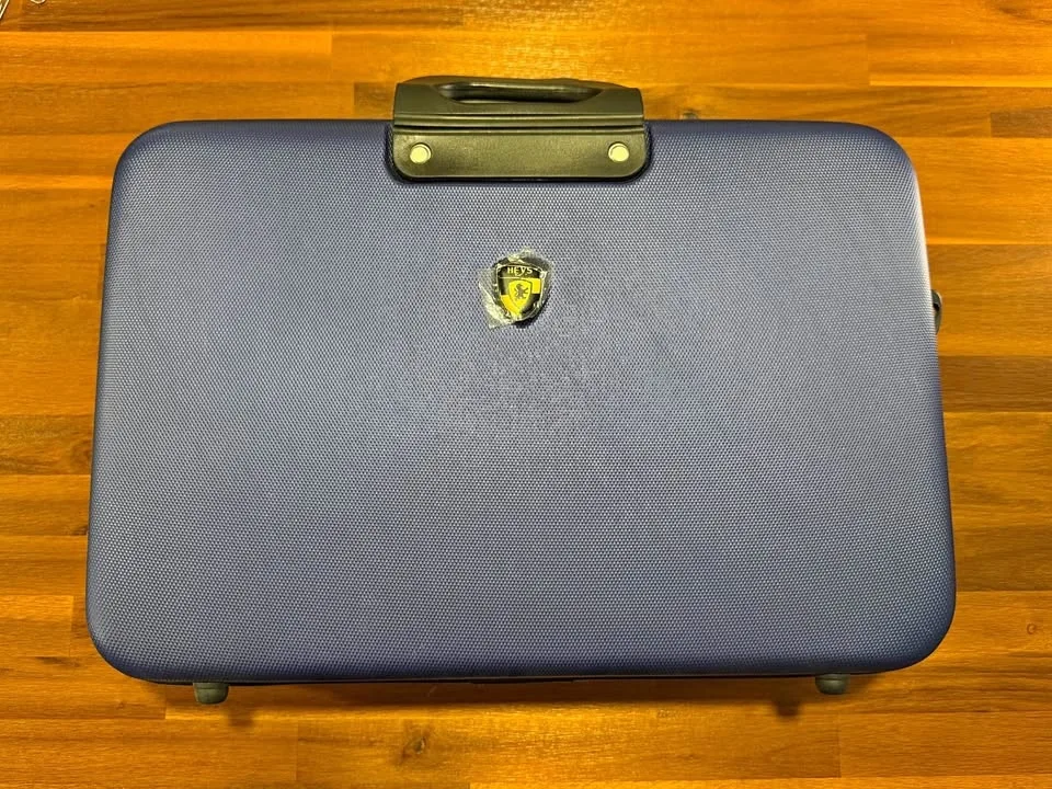 Heys Smart Luggage Hard Shell Briefcase Attache