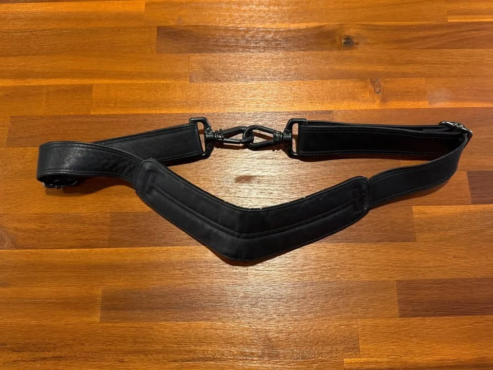 Vintage TUMI Black Leather Briefcase image indicator(5)