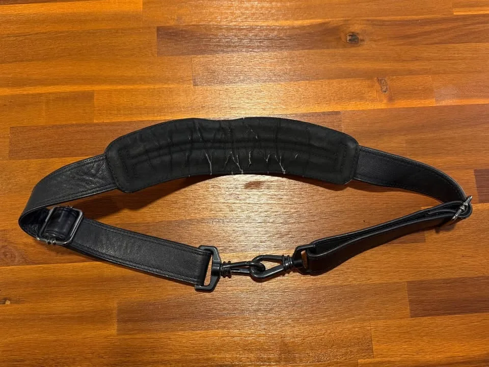 Vintage TUMI Black Leather Briefcase image indicator(6)