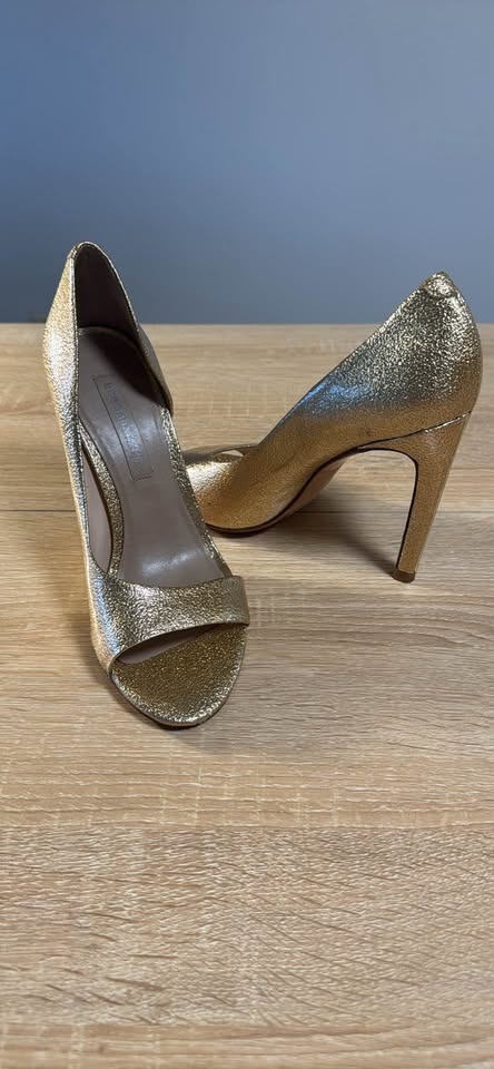 BCBGMAXAZRIA Gold Metallic Open-Toe Heels – Size 7.5 - photo 4