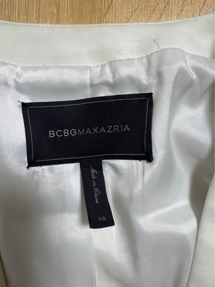 BCBGMAXAZRIA White Peplum Blazer – Fitted Zipper Jacket – Women’ - photo 2