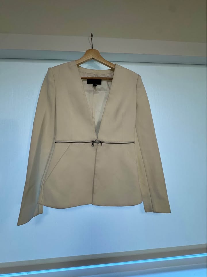 BCBGMAXAZRIA White Peplum Blazer – Fitted Zipper Jacket – Women’ - photo 4