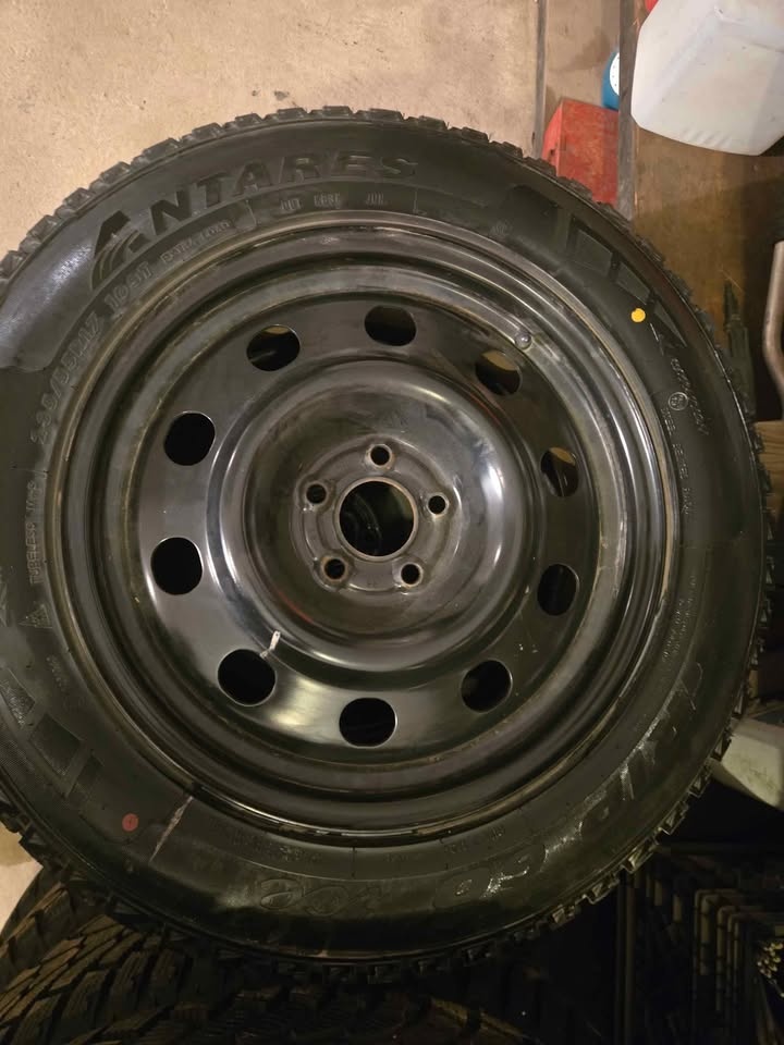 Snow tires with rims - photo 2