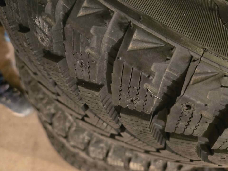 Snow tires with rims - photo 4
