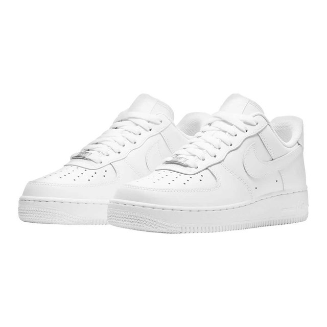 7.5 Nike Women's Air Force 1 '07 Shoes