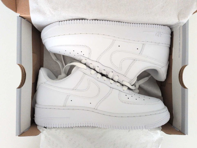 7.5 Nike Women's Air Force 1 '07 Shoes - photo 3