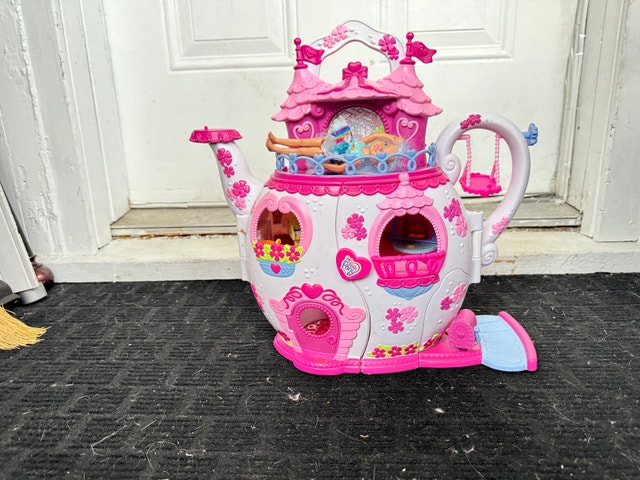 MY LITTLE PONY Ponyville Teapot Palace House Playset