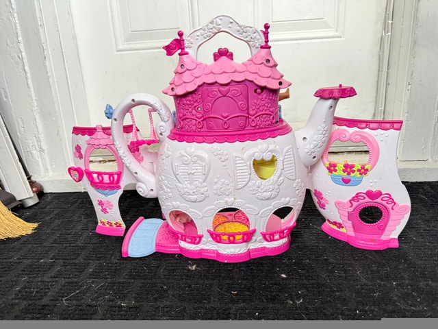 MY LITTLE PONY Ponyville Teapot Palace House Playset - photo 3