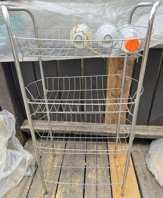 4-layer metal rack you can put shoes