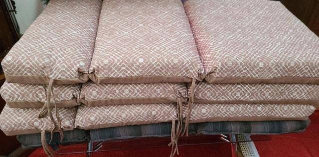 Chair Cushions like new - photo 3