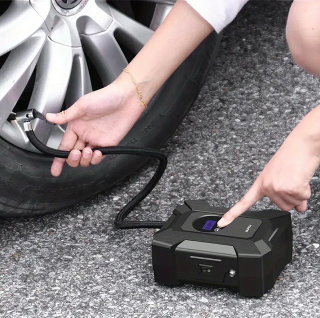 SUITU Portable Digital Tire Inflator
