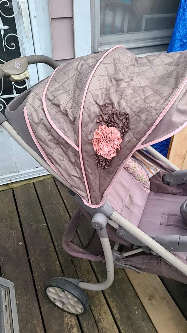 Lightly used Summer Infant stroller - photo 2