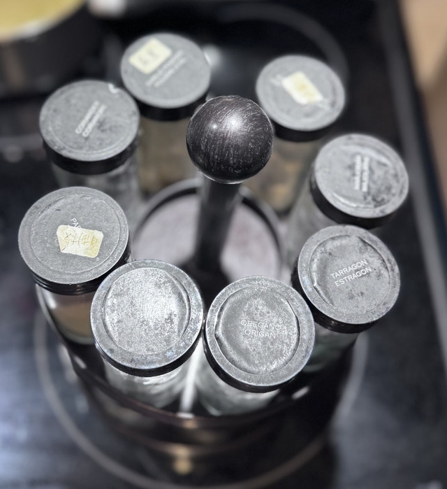 Rotating Spice Rack with 16 Jars - photo 2