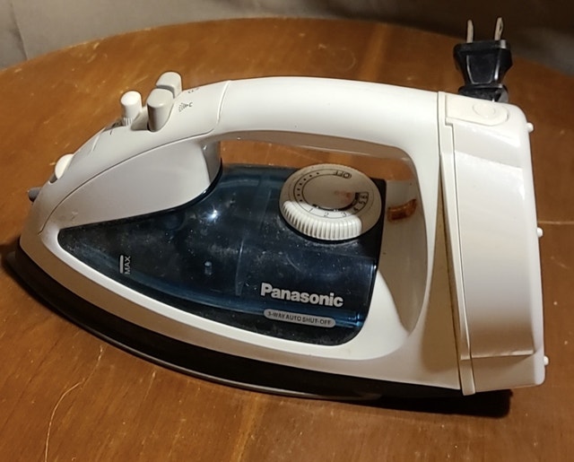 Panasonic NI-553R Steam Iron 1000 W - photo 4