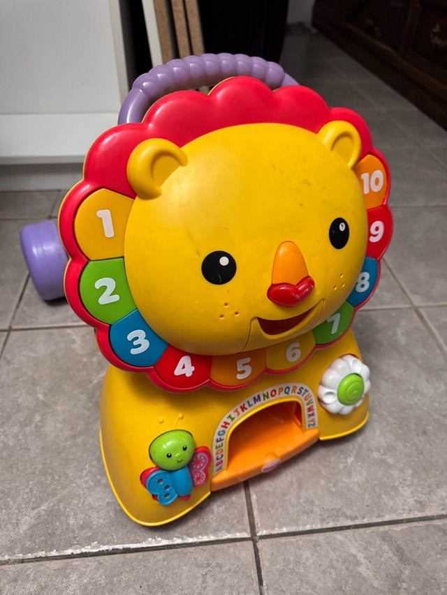 Fisher-Price 3-in-1 Sit-to-Stand Lion Walker