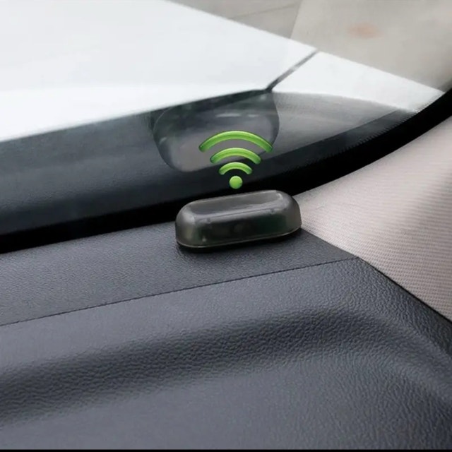 LED Solar Powered fake security Anti-Theft Car Light - photo 2