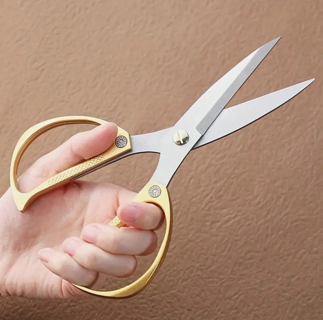 Gold-handled Scissors, Sharp Blades, 19.5cm