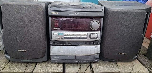 Aiwa NSX-AV900 Stereo System - CD, Radio, Cassette