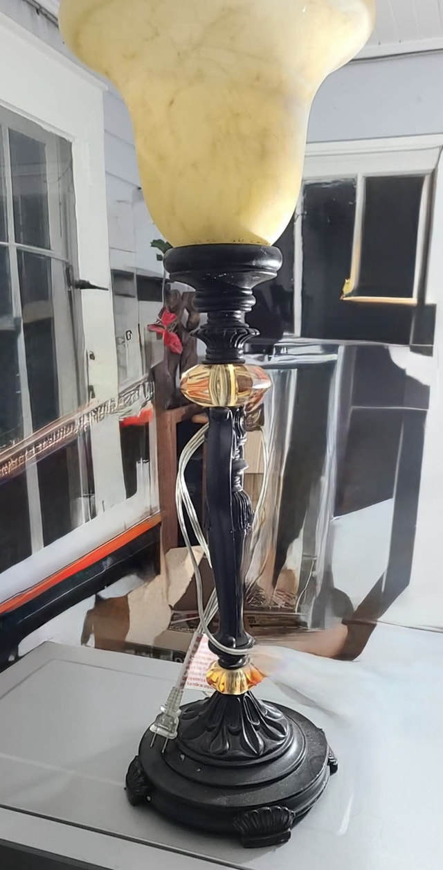Elegant Table Lamp with Female Figure Design home decor