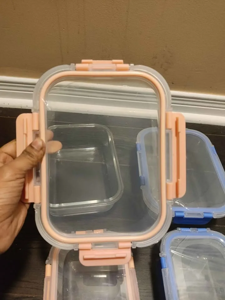 Brand new 4pc airtight glass food storage containers set image indicator(4)