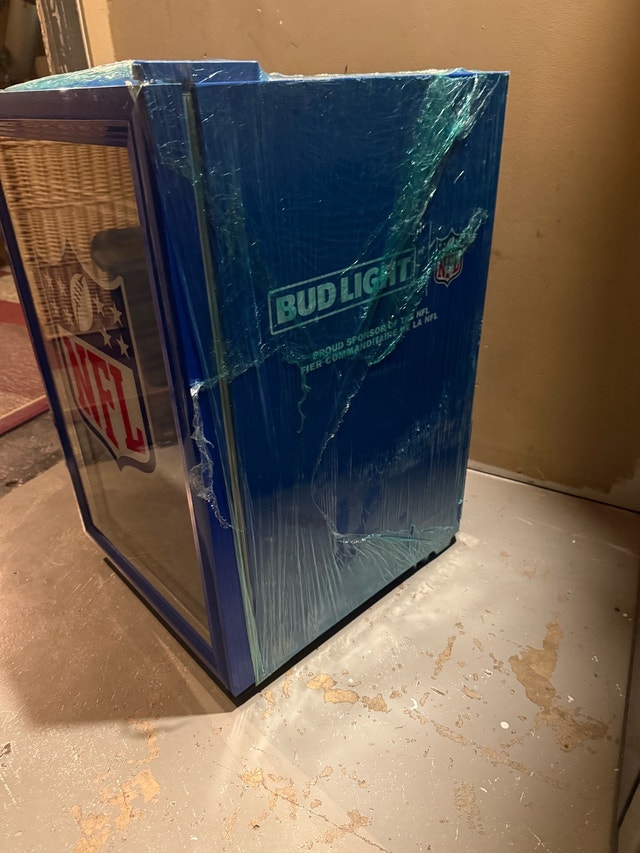 Bud Light Minifridge - photo 3