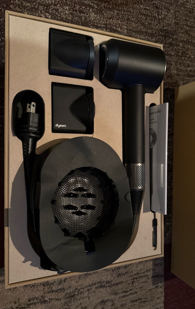 Dyson Supersonic Hairdryer/blowdryer