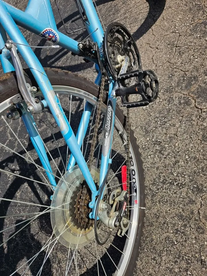 Mondial 26" Women’s Mountain Bike – 18 Speed - image indicator(3)