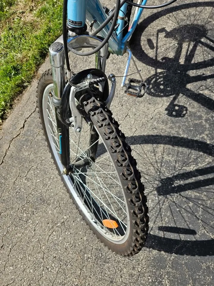 Mondial 26" Women’s Mountain Bike – 18 Speed - image indicator(4)