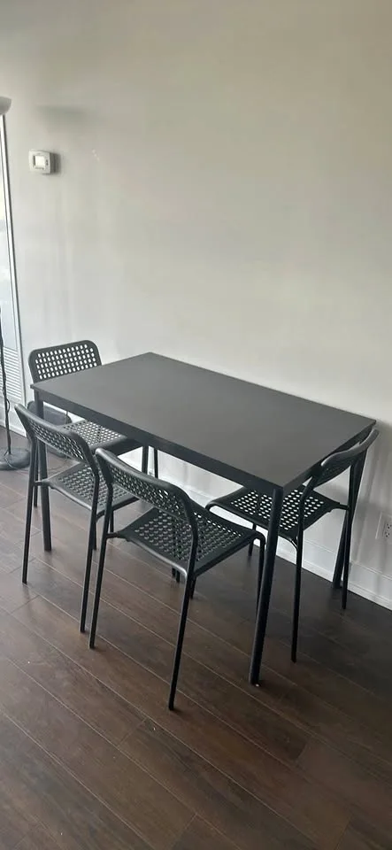IKEA SANDSBERG with 4 CHAIR SET