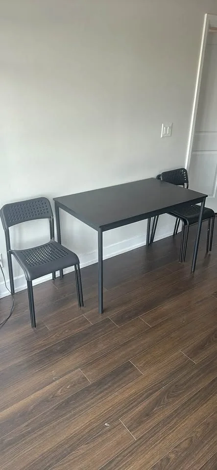 IKEA SANDSBERG with 4 CHAIR SET image indicator(2)