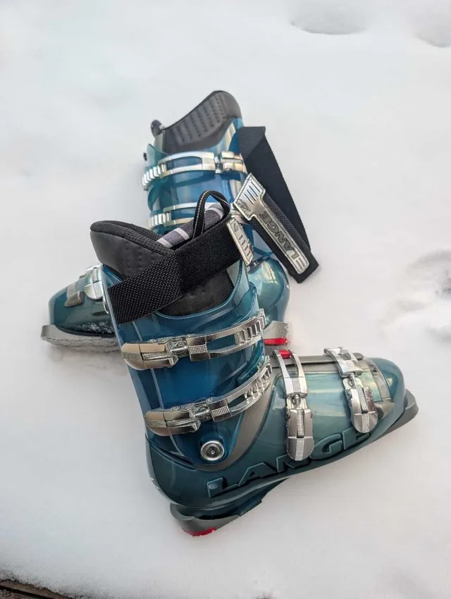 Lange Ski Boots - 28.5