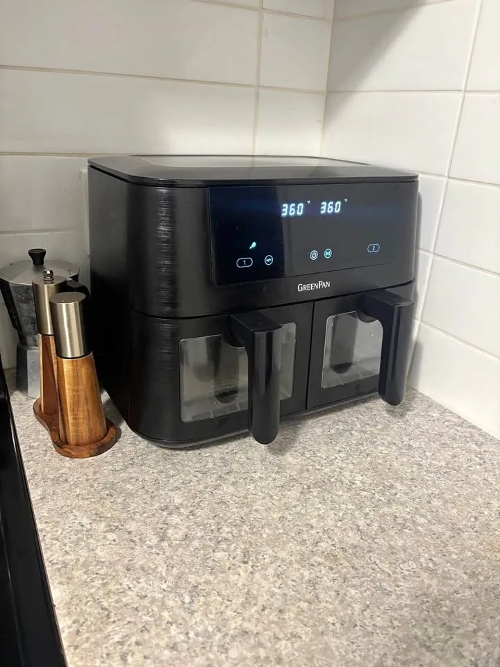 MOVING SALE: 2-bin Air Fryer