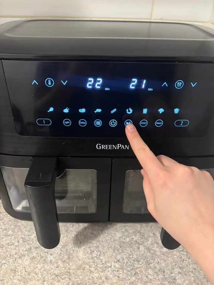 MOVING SALE: 2-bin Air Fryer image indicator(5)