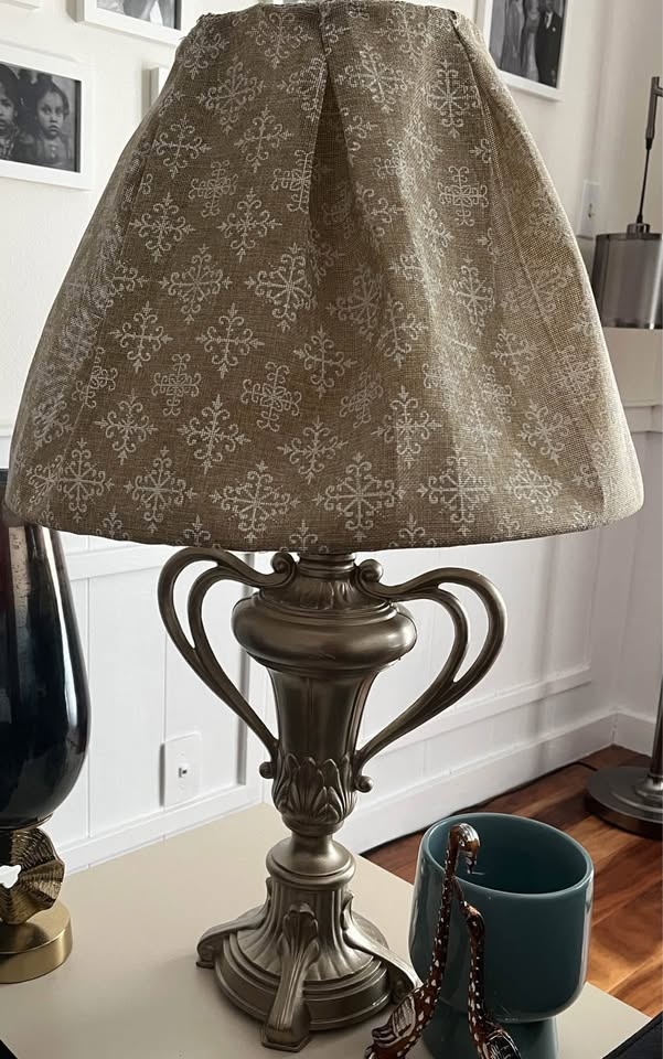 Champagne color heavy metal lamp 30” - photo 4