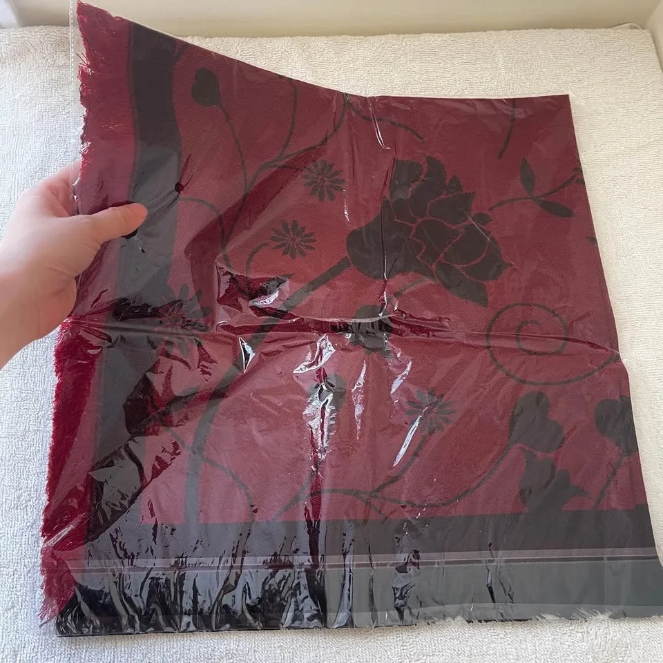 Luxury Pashmina & Silk Scarf/Shawl image indicator(6)