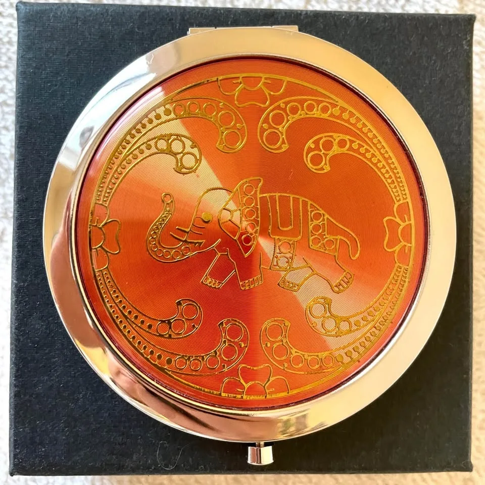 🎄Double-Sided Compact Mirror “Elephant” image indicator(9)
