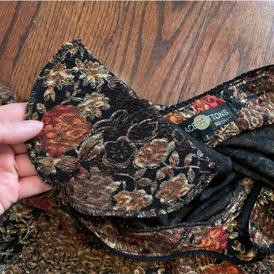 80s Floral Tapestry Blazer with Shoulder Pads image indicator(8)