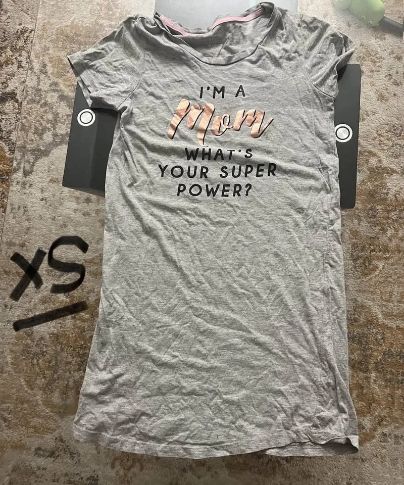 Used tops - size small image indicator(7)