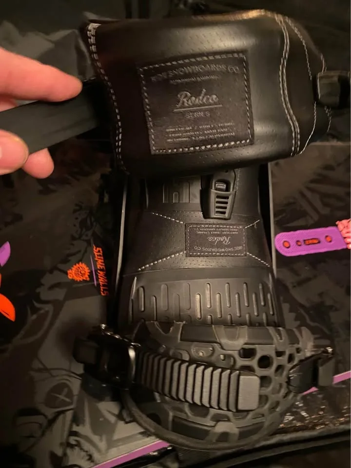 SNOWBOARD BRAND NEW SET UP/ Sharpened /Waxed READY TO SHRED. image indicator(6)